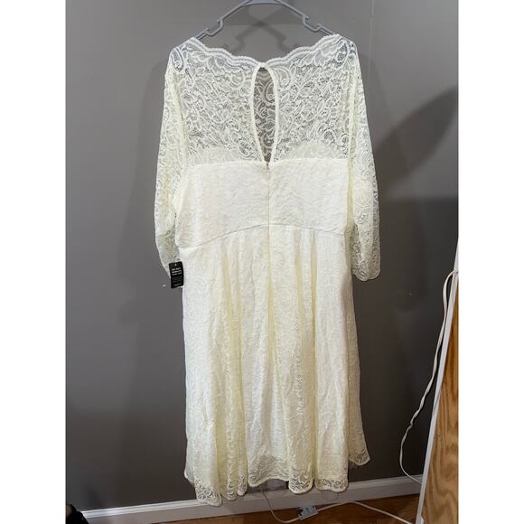 Torrid size 22 NWT Ivory Ever After Wedding Dress - Picture 3 of 7